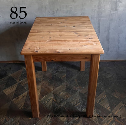 現品　即納可能　【カフェテーブル】【ダイニングテーブル】80×60cm 高さ72cm 　2人がけ