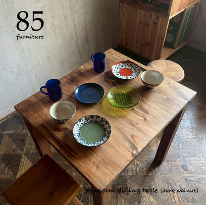 【Wild&Freeカフェテーブル】60×70cm　1〜2人がけ 一人暮らし　ダイニングテーブル　無垢材　おしゃれ