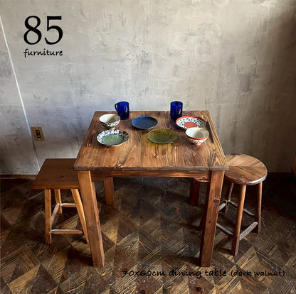 【Wild&Freeカフェテーブル】60×70cm　1〜2人がけ 一人暮らし　ダイニングテーブル　無垢材　おしゃれ