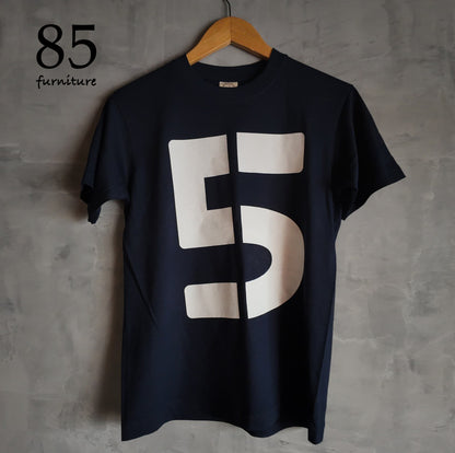 【Tシャツ】８　５　ロゴ
