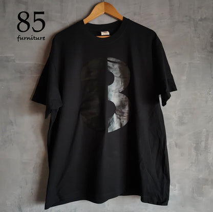 【Tシャツ】８　５　ロゴ